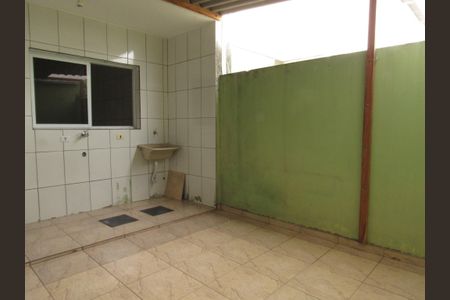 Casa à venda com 80m², 3 quartos e 1 vagaÁrea de Serviço