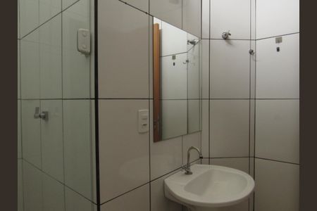 Casa à venda com 80m², 3 quartos e 1 vagaBanheiro