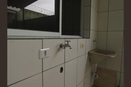 Casa à venda com 80m², 3 quartos e 1 vagaÁrea de Serviço