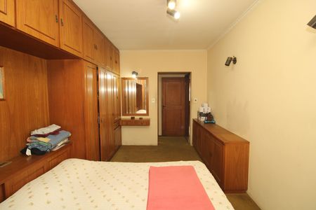 Casa à venda com 126m², 3 quartos e 2 vagasSuíte