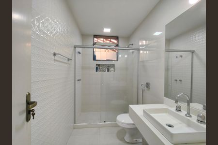 Apartamento à venda com 78m², 2 quartos e 1 vagaBanheiro Corredor