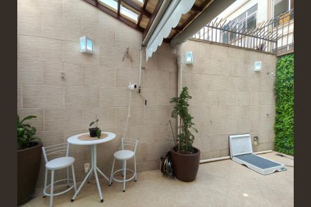 Apartamento à venda com 78m², 2 quartos e 1 vagaQuintal