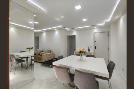 Apartamento à venda com 78m², 2 quartos e 1 vagaSala