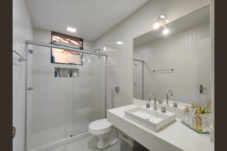 Apartamento à venda com 78m², 2 quartos e 1 vagaBanheiro Corredor