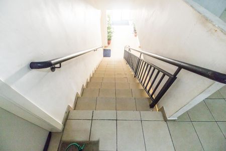 Apartamento para alugar com 60m², 3 quartos e 1 vaga Apartamento para alugar com 60m², 3 quartos e 1 vagaEscada