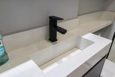 Apartamento à venda com 83m², 2 quartos e 2 vagasBanheiro da Suíte 2