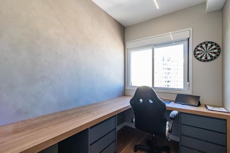Apartamento à venda com 83m², 2 quartos e 2 vagasEscritório