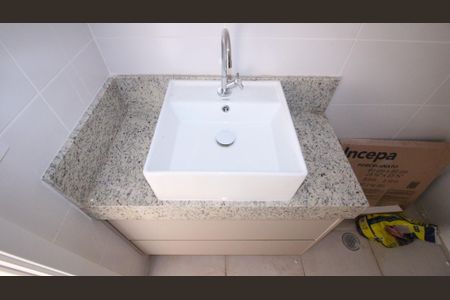 Banheiro de apartamento à venda com 1 quarto, 28m² em Jardim Independência (são Paulo), São Paulo