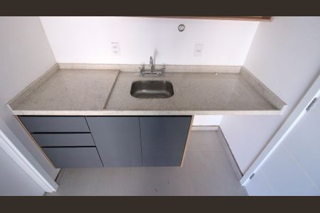 Apartamento à venda com 28m², 1 quarto e sem vaga Apartamento à venda com 28m², 1 quarto e sem vagaStudio