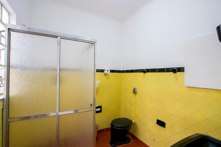 Casa para alugar com 213m², 4 quartos e 4 vagasBanheiro