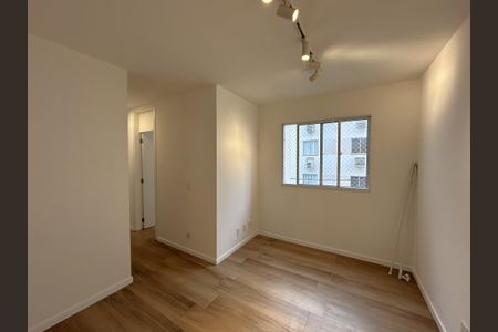 Sala de apartamento para alugar com 2 quartos, 43m² em Sampaio, Rio de Janeiro