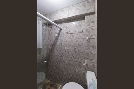 Banheiro de kitnet/studio para alugar com 1 quarto, 20m² em Cidade das Flores, Osasco