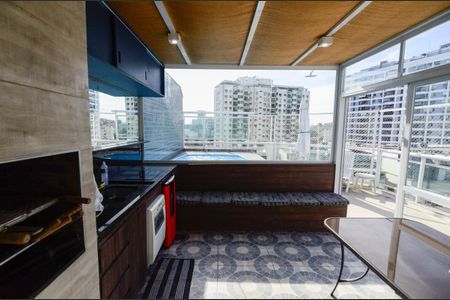 Apartamento para alugar com 159m², 3 quartos e 2 vagasTerraço