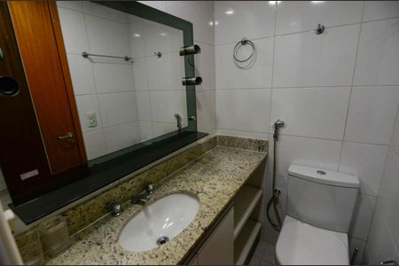 Apartamento para alugar com 159m², 3 quartos e 2 vagasBanheiro Social