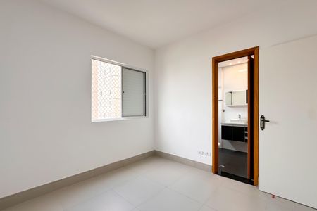 Apartamento para alugar com 85m², 2 quartos e 1 vagaSuite 