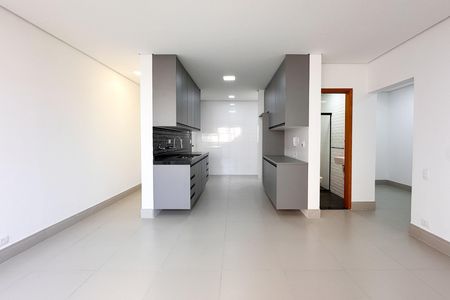 Apartamento para alugar com 85m², 2 quartos e 1 vagaSala