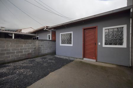 Casa para alugar com 60m², 2 quartos e 1 vagaFachada