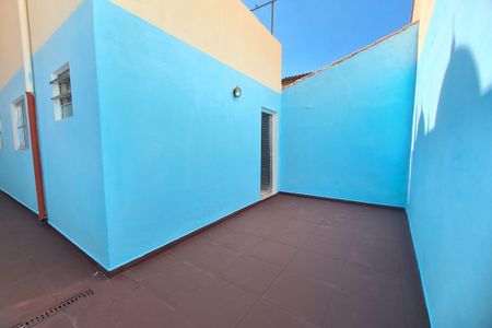 Casa para alugar com 120m², 2 quartos e 1 vaga Casa para alugar com 120m², 2 quartos e 1 vagaQuintal