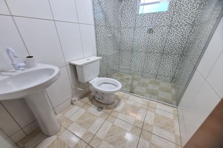 Casa para alugar com 120m², 2 quartos e 1 vaga Casa para alugar com 120m², 2 quartos e 1 vagaBanheiro da Suíte
