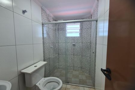 Casa para alugar com 120m², 2 quartos e 1 vaga Casa para alugar com 120m², 2 quartos e 1 vagaBanheiro