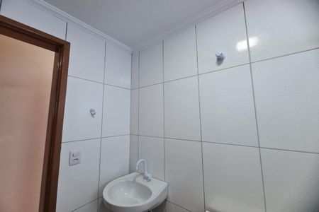 Casa para alugar com 120m², 2 quartos e 1 vaga Casa para alugar com 120m², 2 quartos e 1 vagaBanheiro