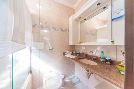 Casa à venda com 192m², 2 quartos e 2 vagas Casa à venda com 192m², 2 quartos e 2 vagasBanheiro da suíte