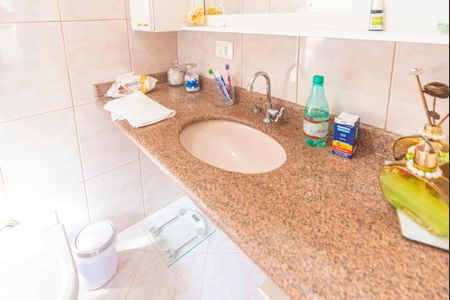 Casa à venda com 192m², 2 quartos e 2 vagas Casa à venda com 192m², 2 quartos e 2 vagasBanheiro da suíte