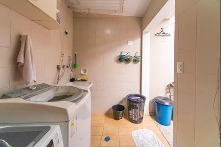 Casa à venda com 192m², 2 quartos e 2 vagas Casa à venda com 192m², 2 quartos e 2 vagasÁrea de Serviço