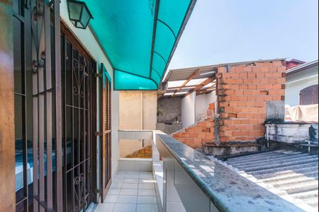 Casa à venda com 192m², 2 quartos e 2 vagas Casa à venda com 192m², 2 quartos e 2 vagasVaranda da Suíte 2