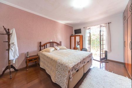 Casa à venda com 192m², 2 quartos e 2 vagas Casa à venda com 192m², 2 quartos e 2 vagasSuíte