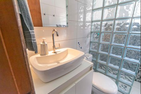 Casa à venda com 192m², 2 quartos e 2 vagas Casa à venda com 192m², 2 quartos e 2 vagasBanheiro da Suíte 2