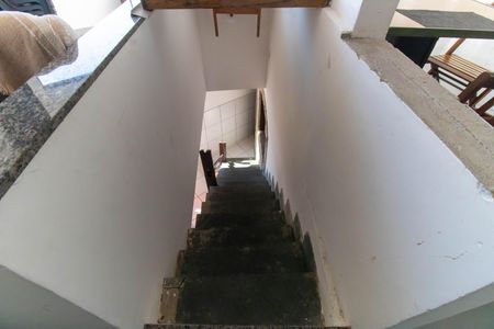 Casa à venda com 164m², 3 quartos e sem vagaEscada 