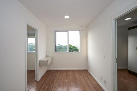 Sala de apartamento para alugar com 2 quartos, 37m² em Paraisópolis, São Paulo