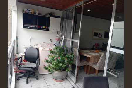 Apartamento à venda com 70m², 2 quartos e sem vagaVaranda