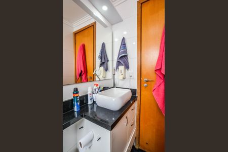 Apartamento à venda com 52m², 2 quartos e 1 vaga Apartamento à venda com 52m², 2 quartos e 1 vagaBanheiro