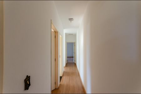 Corredor de casa para alugar com 5 quartos, 232m² em Chácara Inglesa, São Paulo