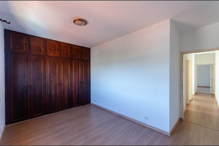 Quarto 1 de casa para alugar com 5 quartos, 232m² em Chácara Inglesa, São Paulo