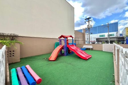 Apartamento para alugar com 35m², 1 quarto e 1 vaga Apartamento para alugar com 35m², 1 quarto e 1 vagaÁrea comum - Playground