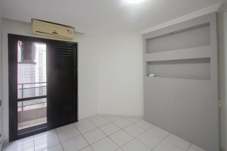 Apartamento à venda com 180m², 3 quartos e 3 vagasQuarto 1