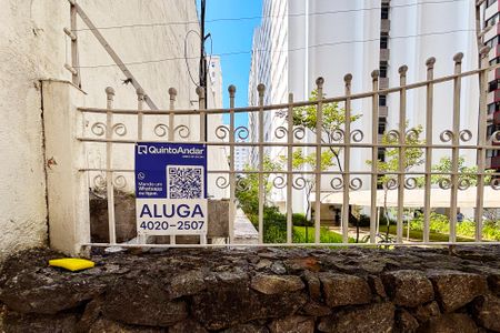 Studio para alugar com 30m², 1 quarto e sem vaga Studio para alugar com 30m², 1 quarto e sem vagaPlaca