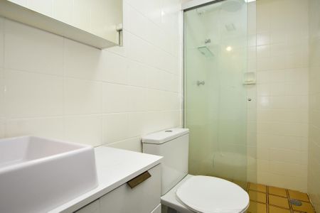 Studio para alugar com 30m², 1 quarto e sem vaga Studio para alugar com 30m², 1 quarto e sem vagaBanheiro social