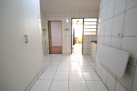 Cozinha de apartamento à venda com 2 quartos, 76m² em Baeta Neves, Santo André