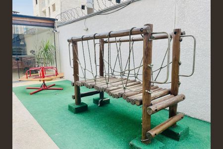Apartamento para alugar com 63m², 2 quartos e 1 vaga Apartamento para alugar com 63m², 2 quartos e 1 vagaÁrea comum - Playground