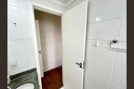 Apartamento para alugar com 63m², 2 quartos e 1 vaga Apartamento para alugar com 63m², 2 quartos e 1 vagaBanheiro da Suíte