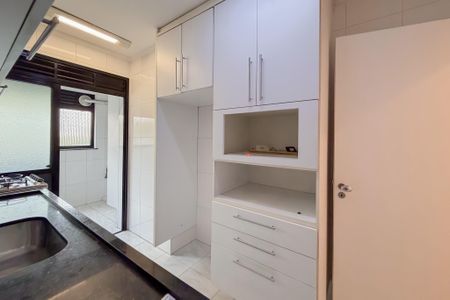 Cozinha de apartamento para alugar com 2 quartos, 72m² em Jardim Vila Mariana, São Paulo