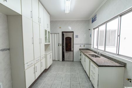 Casa à venda com 220m², 3 quartos e 1 vaga Casa à venda com 220m², 3 quartos e 1 vagaCozinha