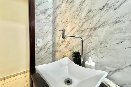 Casa para alugar com 400m², 4 quartos e 2 vagasLavabo