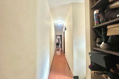 Casa para alugar com 400m², 4 quartos e 2 vagasCorredor