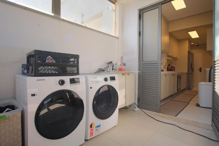 Apartamento para alugar com 165m², 3 quartos e 2 vagasÁrea de Serviço