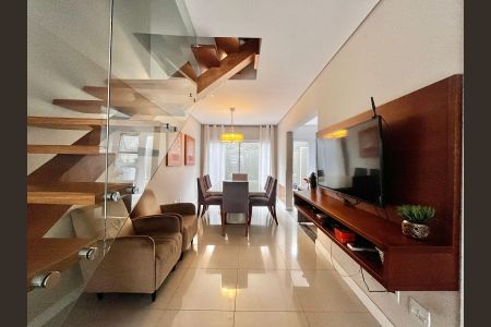 Sala de casa de condomínio à venda com 3 quartos, 115m² em Fazenda São Quirino, Campinas